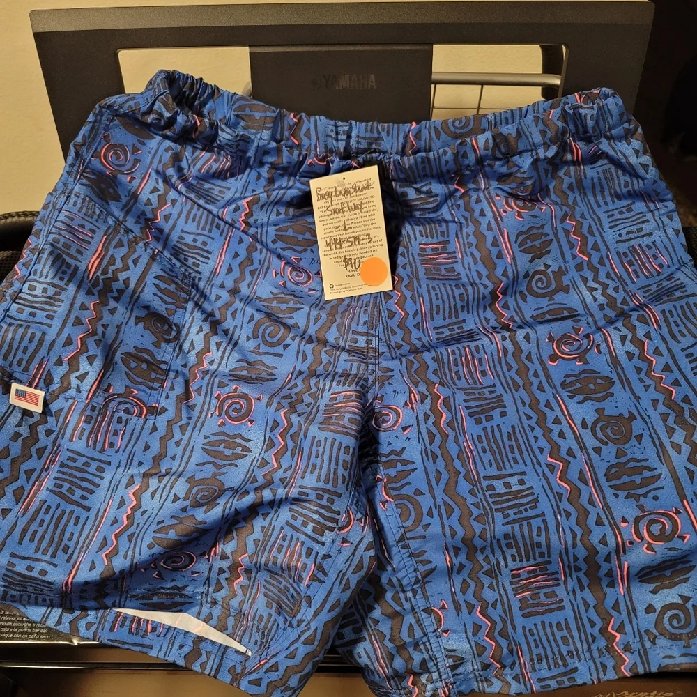 Shorts - Picture 1 of 3